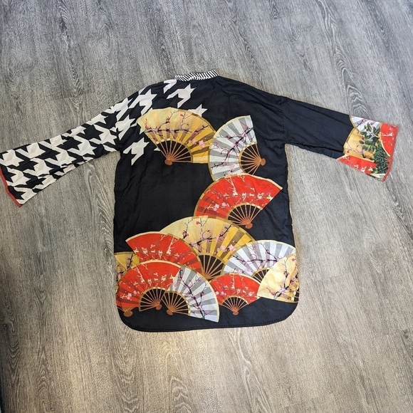 WOMAN'S Sapphire Pakistani Lawn Suit Top- Floral Dynasty-Black/White- Size Large - Picture 5 of 5